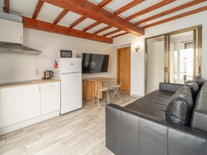 23961751-Ferienwohnung-4-Empuriabrava-300x225-4