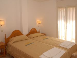 19343013-Ferienwohnung-4-Empuriabrava-300x225-2