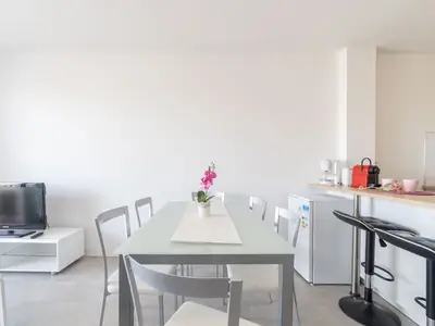 DiningRoom