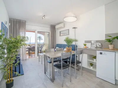 DiningRoom