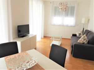 22681133-Ferienwohnung-3-Endingen am Kaiserstuhl-300x225-4