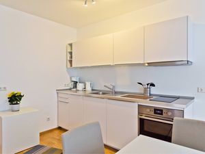 22681135-Ferienwohnung-3-Endingen am Kaiserstuhl-300x225-4