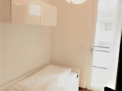 2. Schlafzimmer