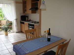 3808243-Ferienwohnung-4-Enkirch-300x225-4