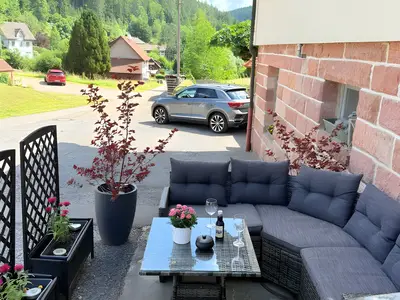 INSIDE, OUTSIDE