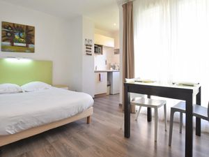 23761329-Ferienwohnung-2-Équemauville-300x225-2