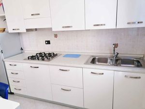 23772750-Ferienwohnung-4-Eraclea Mare-300x225-3