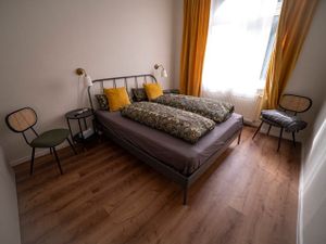 23975369-Ferienwohnung-5-Erfurt-300x225-3