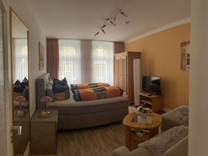 18049995-Ferienwohnung-5-Erfurt-300x225-1