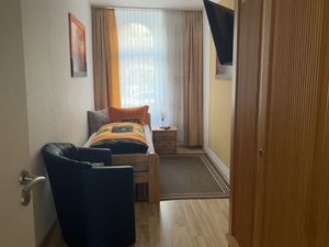 18049995-Ferienwohnung-5-Erfurt-300x225-3