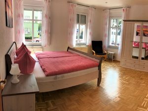 21881407-Ferienwohnung-7-Erfurt-300x225-2