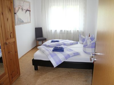 Schlafzimmer 1