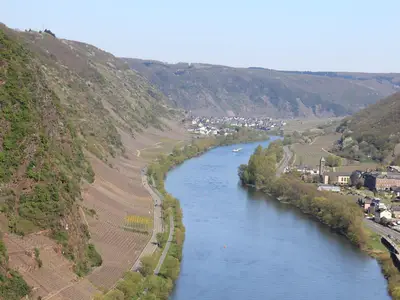 Blick der Brauselay bei Cochem in Richtung Ernst