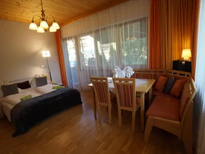 Mental Oase Haunold Wohnküche mit Schlafsofa