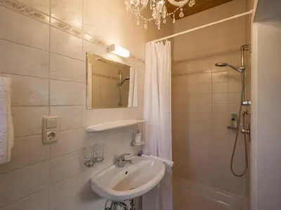 Mental-Oase Haunold Erpfendorf Tirol Dusche