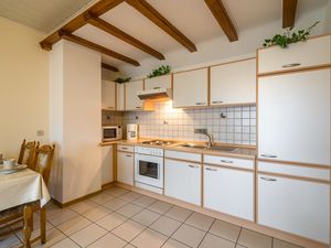 19341154-Ferienwohnung-4-Eschfeld-300x225-5