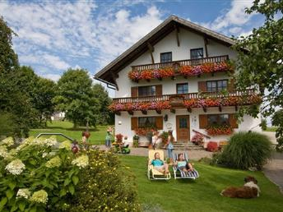 Ferienwohnung für 6 Personen in Eschlkam 1/10