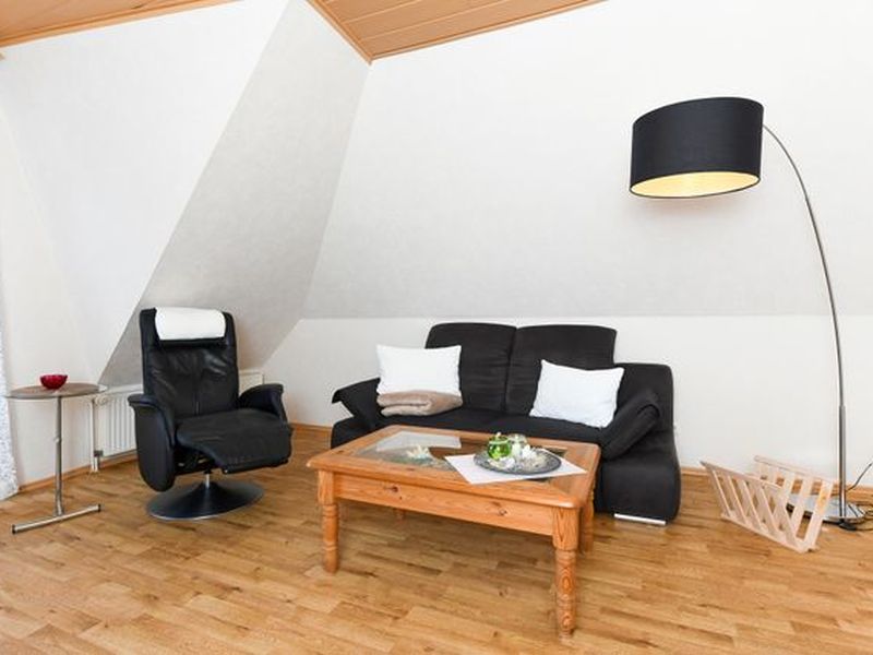 23558000-Ferienwohnung-2-Esens-800x600-2