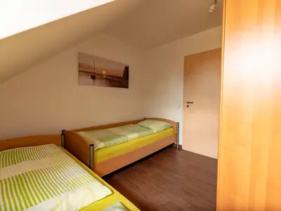 2. Schlafzimmer