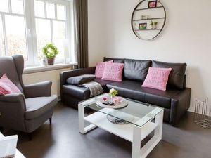 23953902-Ferienwohnung-4-Eslohe-300x225-1