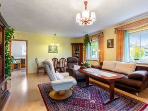 21968615-Ferienwohnung-4-Eslohe-300x225-4