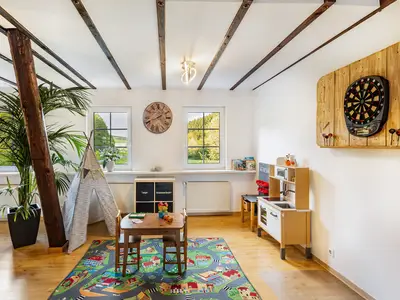 Photo, INSIDE, OUTSIDE