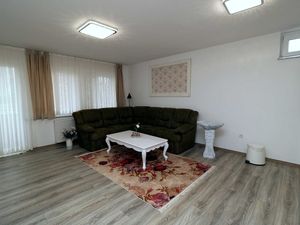 22284009-Ferienwohnung-2-Essen-300x225-1