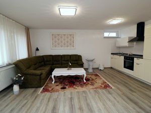 22284009-Ferienwohnung-2-Essen-300x225-2