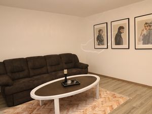 23879993-Ferienwohnung-3-Essen-300x225-3