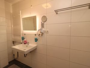 23907768-Ferienwohnung-3-Essen-300x225-2