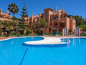 23859302-Ferienwohnung-4-Estepona-300x225-0