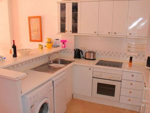 21594011-Ferienwohnung-5-Estepona-300x225-5