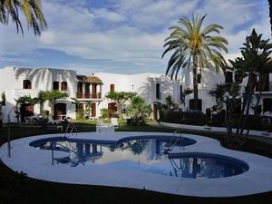 21594177-Ferienwohnung-5-Estepona-300x225-3