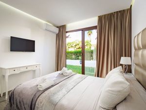 21594111-Ferienwohnung-4-Estepona-300x225-5