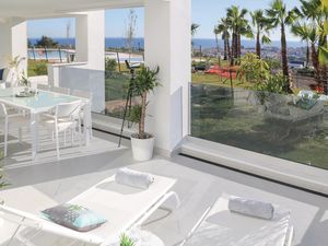 23739955-Ferienwohnung-8-Estepona-300x225-2