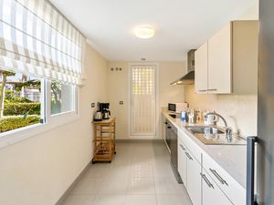 23751371-Ferienwohnung-4-Estepona-300x225-4