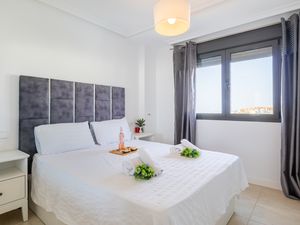 24049487-Ferienwohnung-5-Estepona-300x225-5