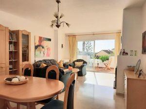 23393422-Ferienwohnung-4-Estepona-300x225-3