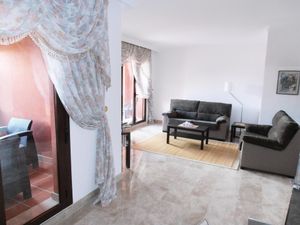 22442193-Ferienwohnung-5-Estepona-300x225-3