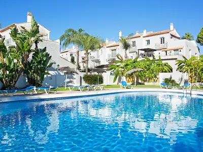 PoolOfHouse