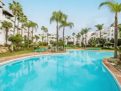 PoolOfHouse