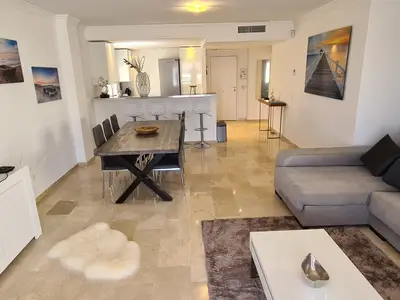 Ferienwohnung für 5 Personen (220 m²) in Estepona 4/10