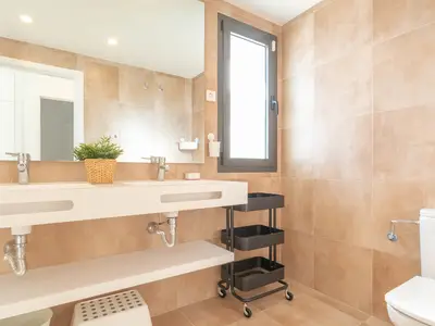 Badezimmer mit Dusche