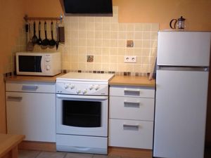 21997695-Ferienwohnung-3-Esthal-300x225-4