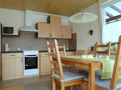 Esszimmer u. Küche