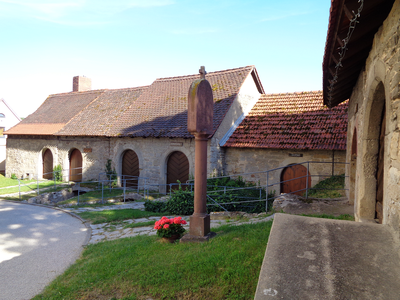 In der Kirchenburg Aschfeld