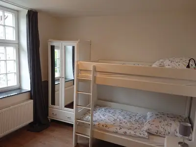 2. Schlafzimmer mit Stockbett