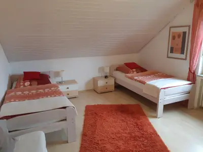 Schlafzimmer mit zwei getrennten Betten Ferienwohnung G. Kretschmer in Everswinkel
