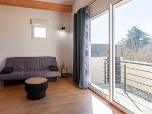 24002181-Ferienwohnung-4-Eyragues-300x225-2