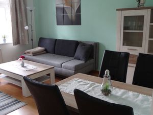 23359427-Ferienwohnung-4-Falkenberg/Elster-300x225-4